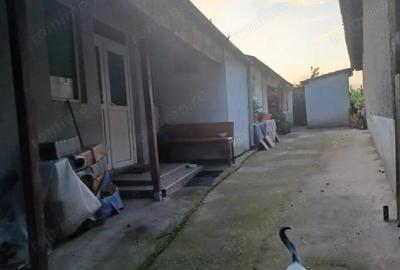 Casa la curte comuna in localitatea Nojorid - 2