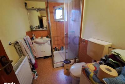 Casă cu 4 camere în Central - 2