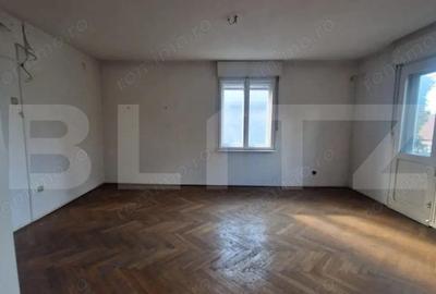 Casă cu 6 camere cu Canalizare în Tractorul