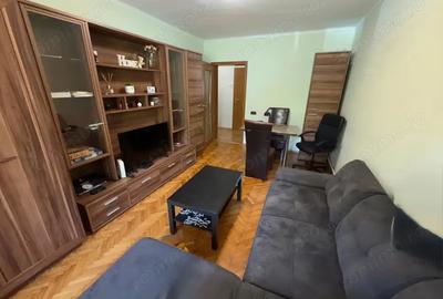 Apartament cu 2 camere decomandat în Medicină