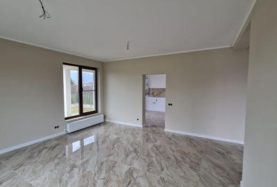 Casă cu 4 camere cu Canalizare în Săsar - 3