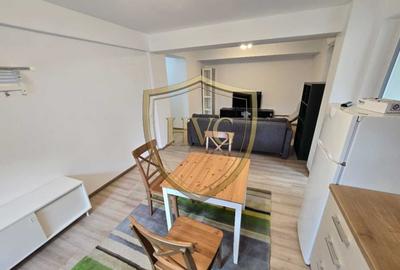 Apartament cu 2 camere decomandat, mobilat în Tei