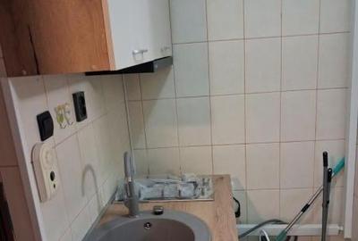 Garsonieră semidecomandată în Poarta 6 - 5