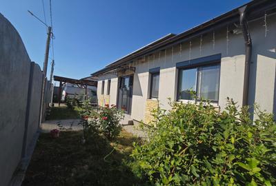 Casa mobilata si utilata - 3 camere- panouri solare+baterii stocare-sistem paza - 2