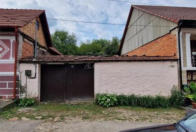 Casă cu Teren 576 Mp în Clocotici - 2