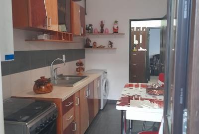 Apartament cu 2 camere decomandat în Berceni - 9