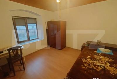 Casă cu 3 camere cu Teren 2200 Mp în Central - 8