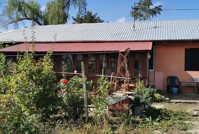 Vand casa 2 camere cu centrala gaze Sivita, judetul Galati Vand casa 2 camere cu centrala gaze Sivita, judetul Galati - 2