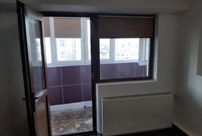 Apartament cu 3 camere decomandat în Lacu - 5