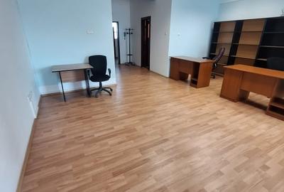 Bd. Mamaia, spatiu 47 mp., cladire de birouri - 6