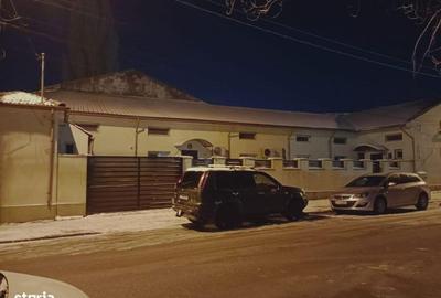Casă cu 5 camere cu Teren 70 Mp în Central - 8