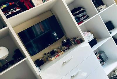 Apartament cu 4 camere decomandat în Central