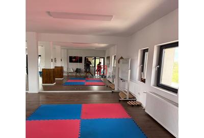 Spațiu comercial, de 90 mp, în Central - 11