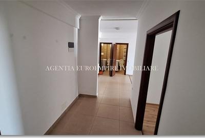 Apartament cu 3 camere decomandat în Km 5 - 2