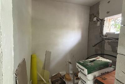 Casă cu 4 camere cu Teren 200 Mp în Central