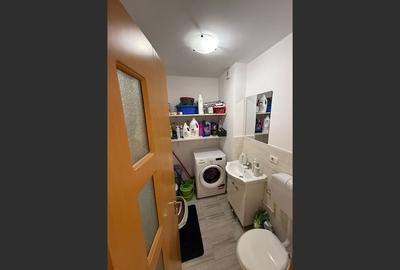 Apartament spațios cu 4 camere de vânzare în Micro 16 - Galați - 8