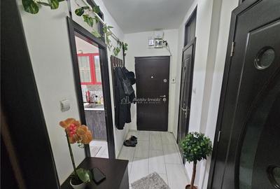 Resita, 3 Cam. Cf. 1, Et. 1, Bulevard, Micro 4 - 5