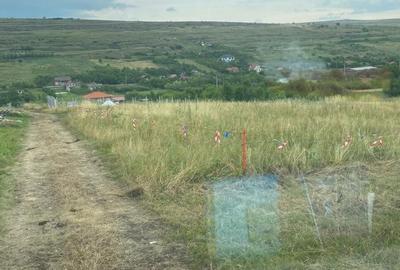 Teren de 1470 mp, în Jucu - 2