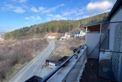 Apartament cu 3 camere decomandat, mobilat în Florești - 11