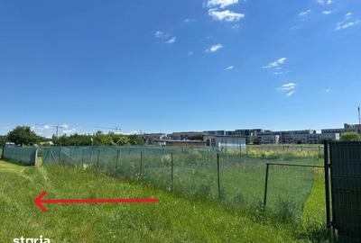 Teren de 700 mp, în Tractorul - 1