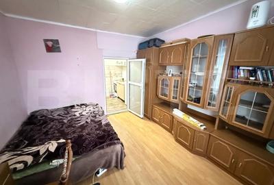 Garsonieră semidecomandată, mobilată în Sărari