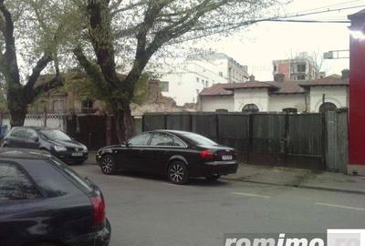 Teren de 420 mp, în Moșilor - 3