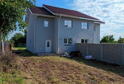 Duplex cu 4 camere în Exterior Vest