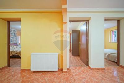 Casă cu 6 camere cu Teren 337 Mp în Central - 16