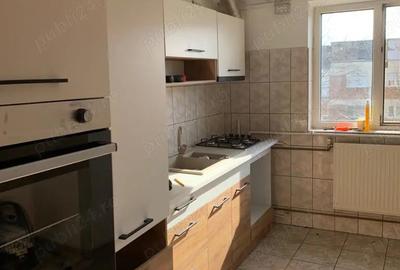 Apartament cu 3 camere de inchiriat - 1