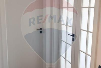 VANZARE Apartament cu 3 camere in zona Dacia - 2