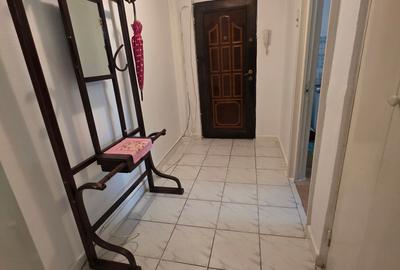 Apartament cu 3 camere semidecomandat în Viziru 1 - 6