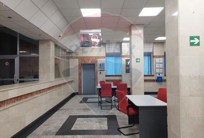 Spatiu comercial / birouri in Moinesti ultracentral de inchiriat - 6