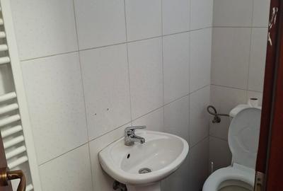 Spațiu comercial, de 85 mp, în Titan - 6