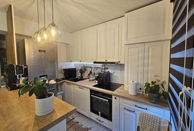 Apartament cu 3 camere semidecomandat, mobilat în Titan - 1