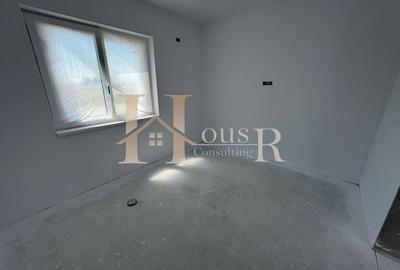 Panouri fotovoltaice.Dormitor matrimonial cu baie si dressing.Teren generos - 11