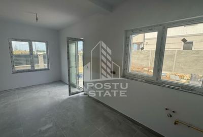 Duplex  despărțit prin garaj și camera tehnică în Giarmata - 3