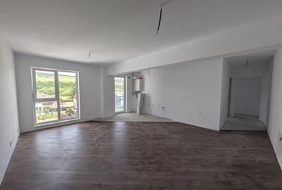 Apartament cu 3 camere semidecomandat în Florești - 4