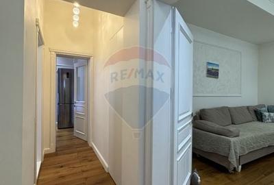 Apartament cu 2 camere semidecomandat, mobilat în P-ța Victoriei - 11