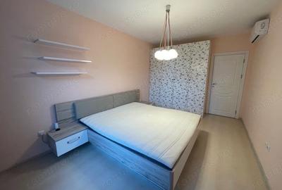 Apartament cu 2 camere decomandat în Tractorul
