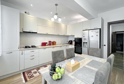 Apartament cu 3 camere decomandat, mobilat în Tractorul - 4