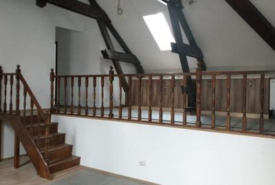 Casă cu 11 camere în P-ța Romană - 3