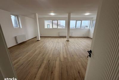 Casă cu 8 camere cu Teren 495 Mp în Glina - 11