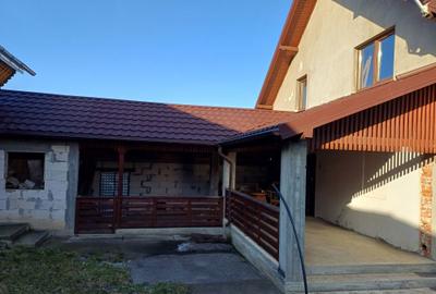 Casă cu 4 camere în Măzănăești - 3