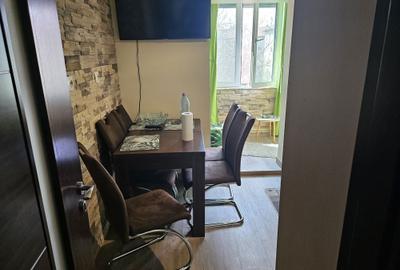 Apartament cu 3 camere decomandat în Steaua - 1