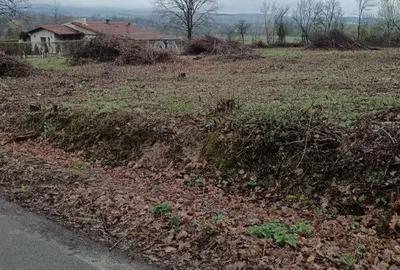 Teren de 2000 mp, în Unguraș - 2