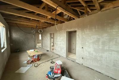 Casă cu 5 camere cu Teren 530 Mp în Satu Nou de Jos - 3