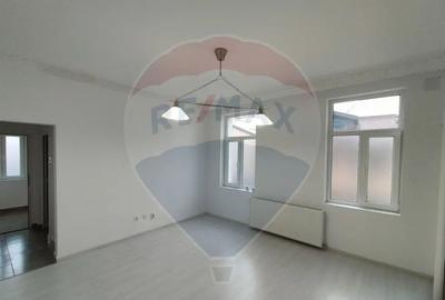 Casă cu 2 camere în Ultracentral - 2