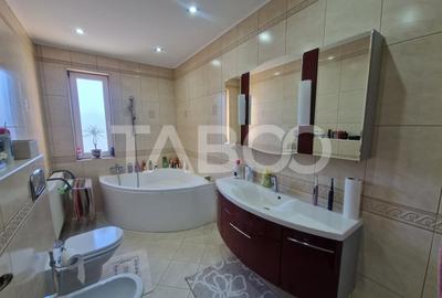 Casa de familie sau retreat montan la doar 10 min de Sibiu in Rasinari - 7