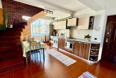 Apartament cu 3 camere semidecomandat, mobilat în Florești
