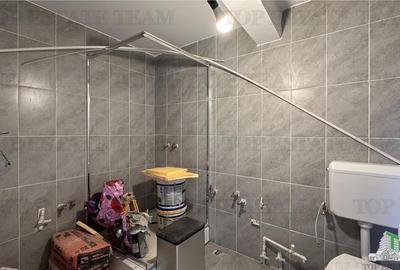 Casa individuala 6 camere de vanzare zona metrou Republica - 3